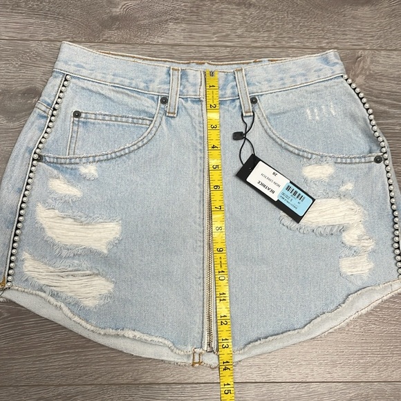 NWT Carmar Beatrice Pearl Side Trim Zip Front Distressed Denim Jean Skirt 28 - Picture 12 of 16